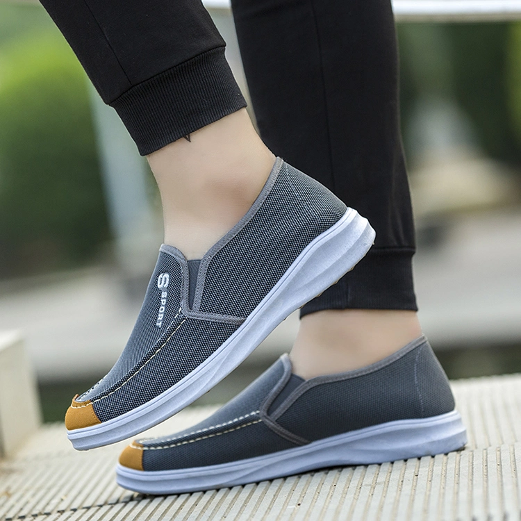 Flat Comfortable Breathable Canvas Slip on Loafers Men′s Casual Shoes